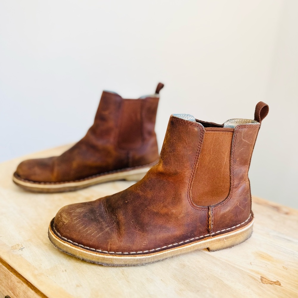 Clarks brown leather Chelsea ankle boots 8.5